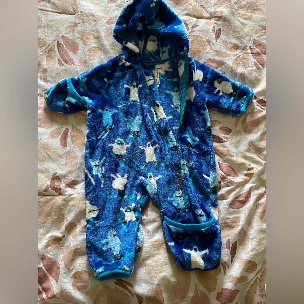 EUC Hatley  bunting suit size 0-3m